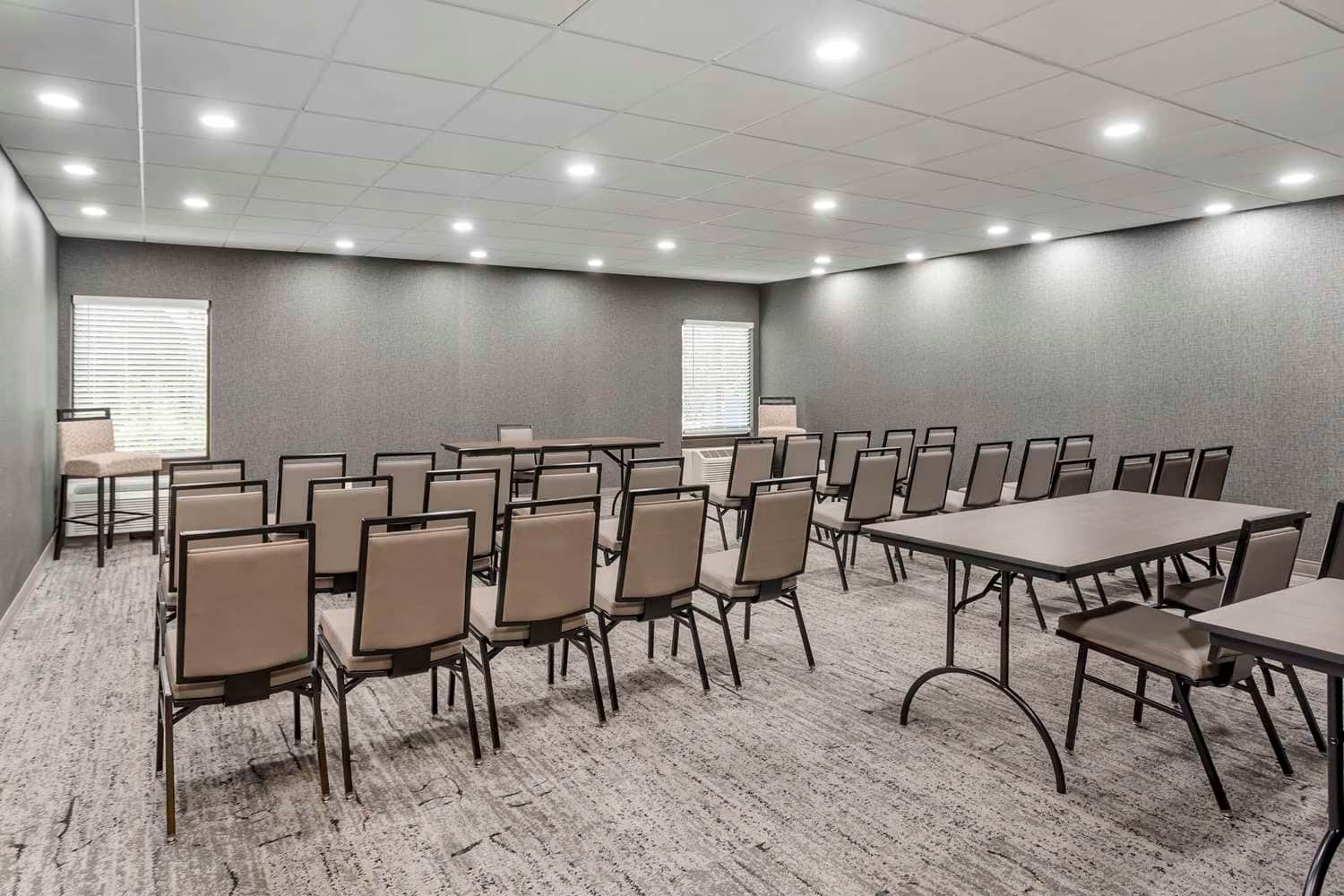 Best Western Plus Heritage Rail Inn & Suites