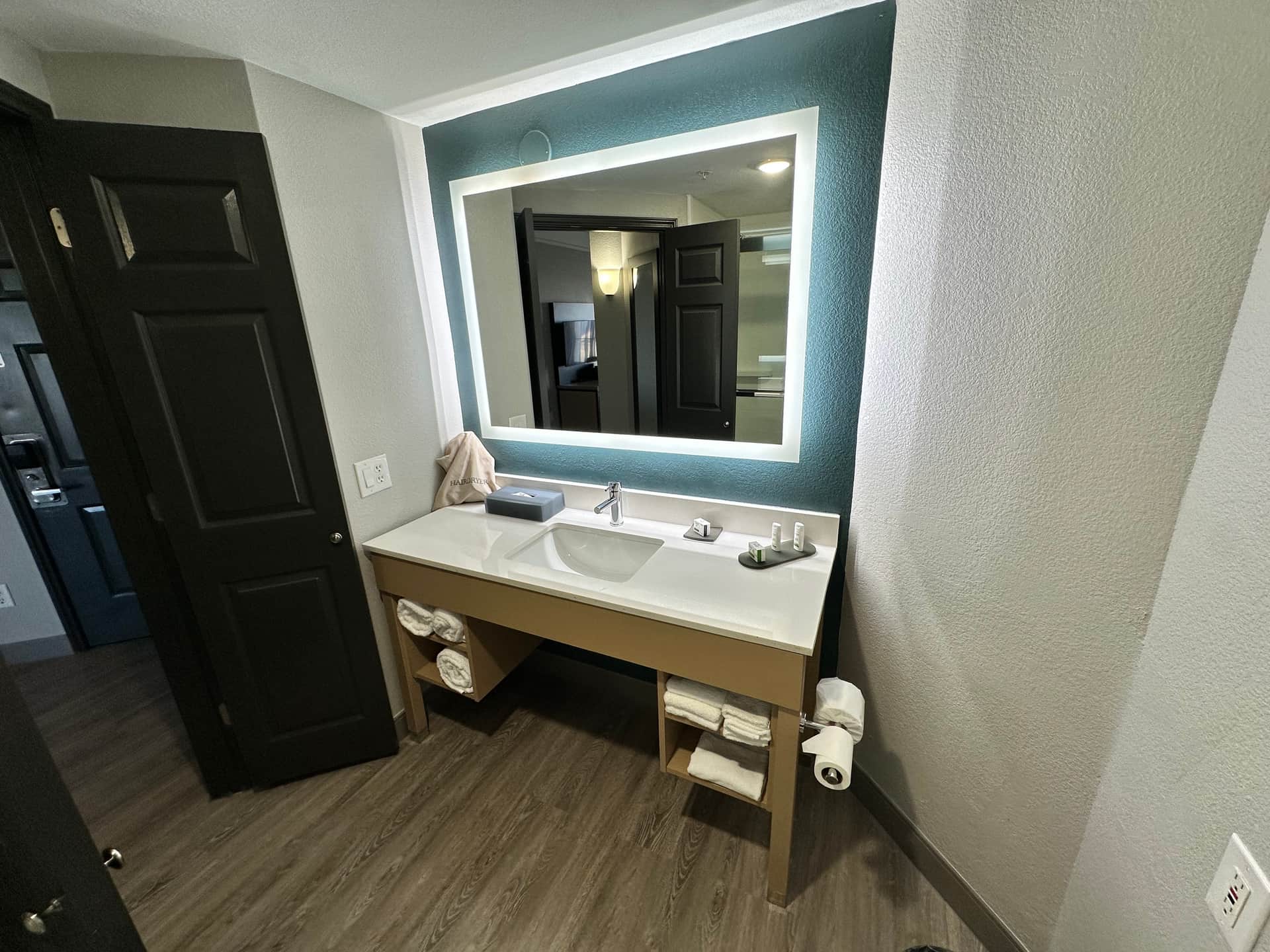 LaQuinta By Wyndham Dallas Arlington South