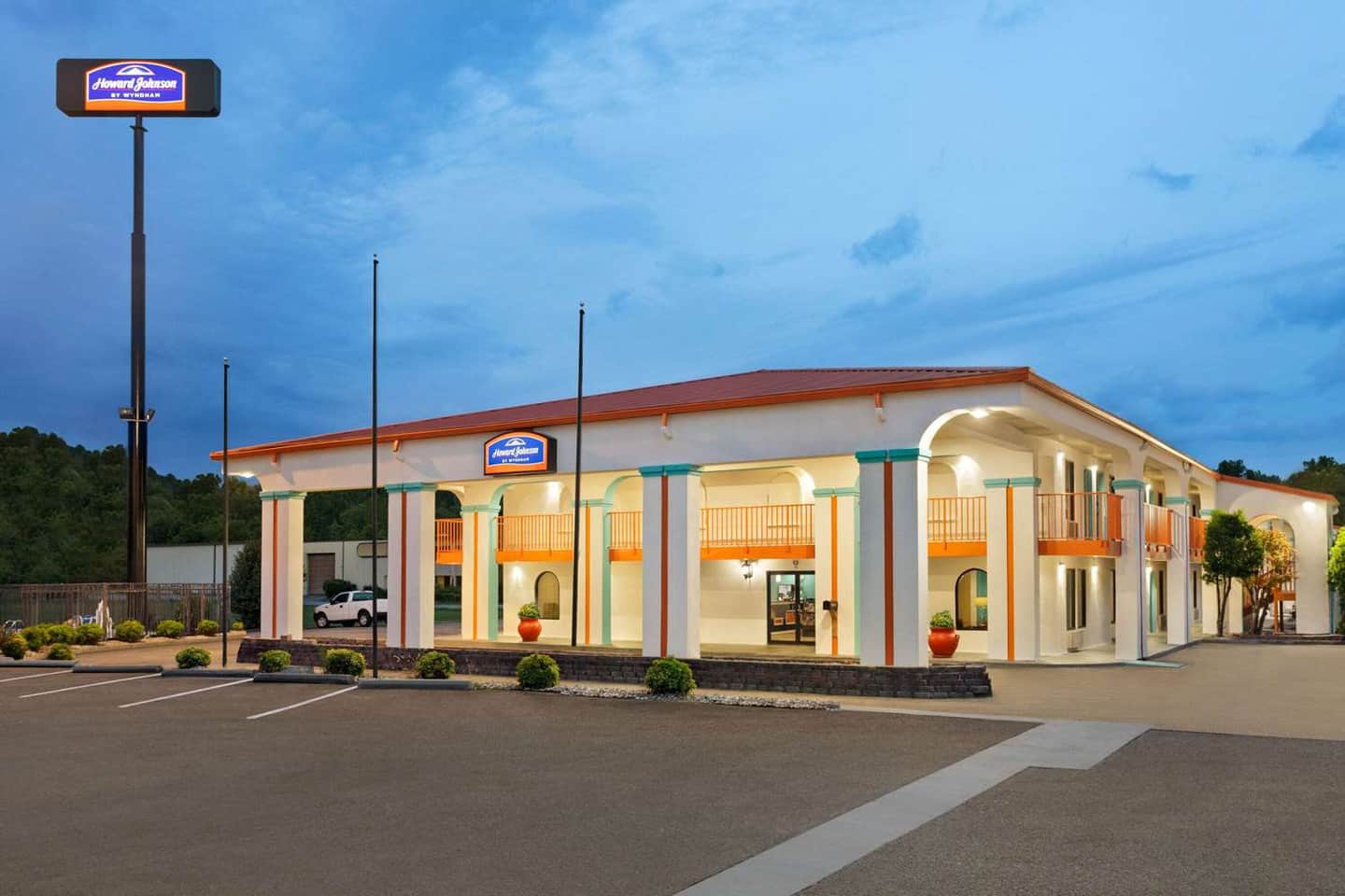 Howard Johnson by Wyndham Chattanooga Lookout Mountain I-24
