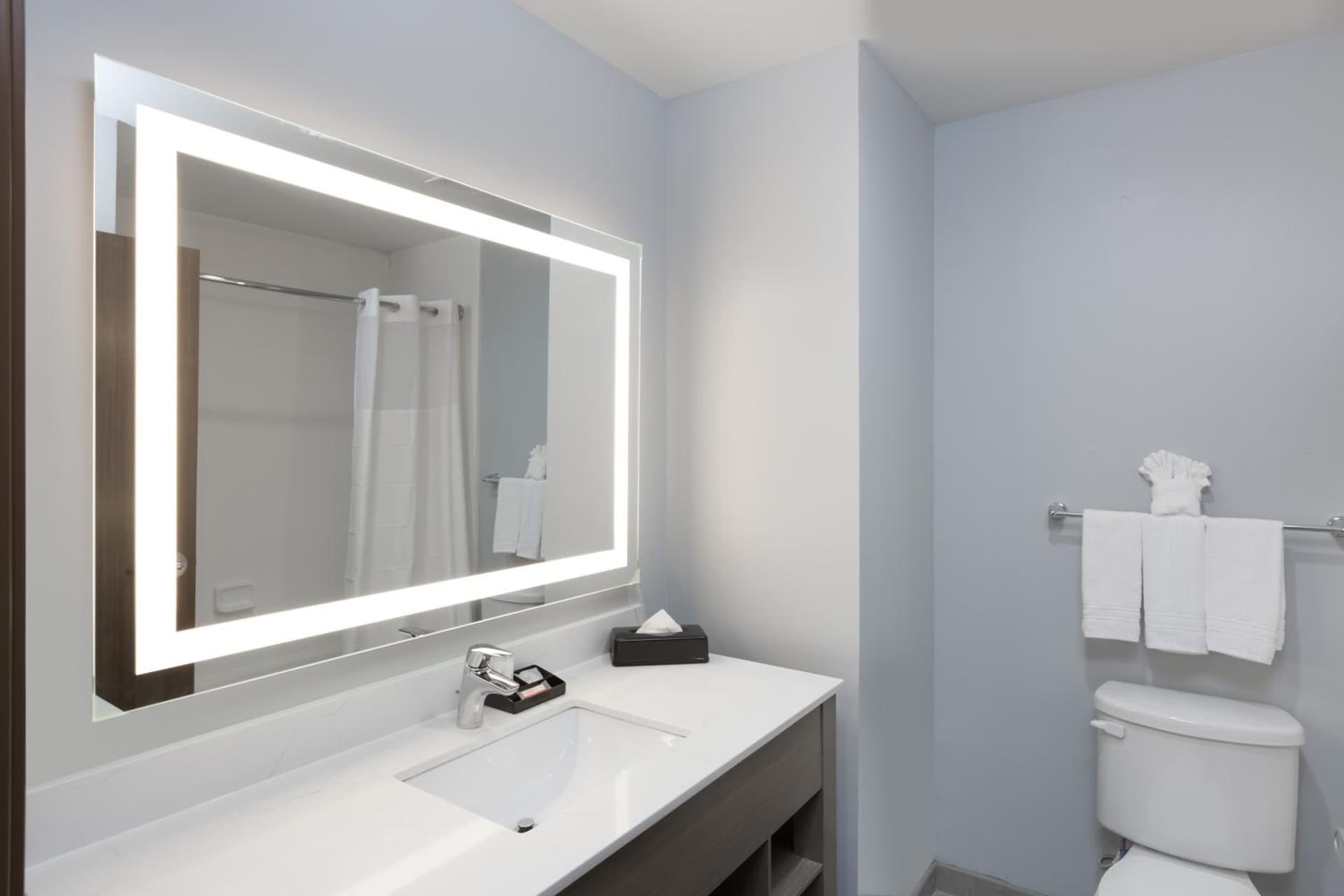 Days Inn & Suites by Wyndham Houston NW Cypress