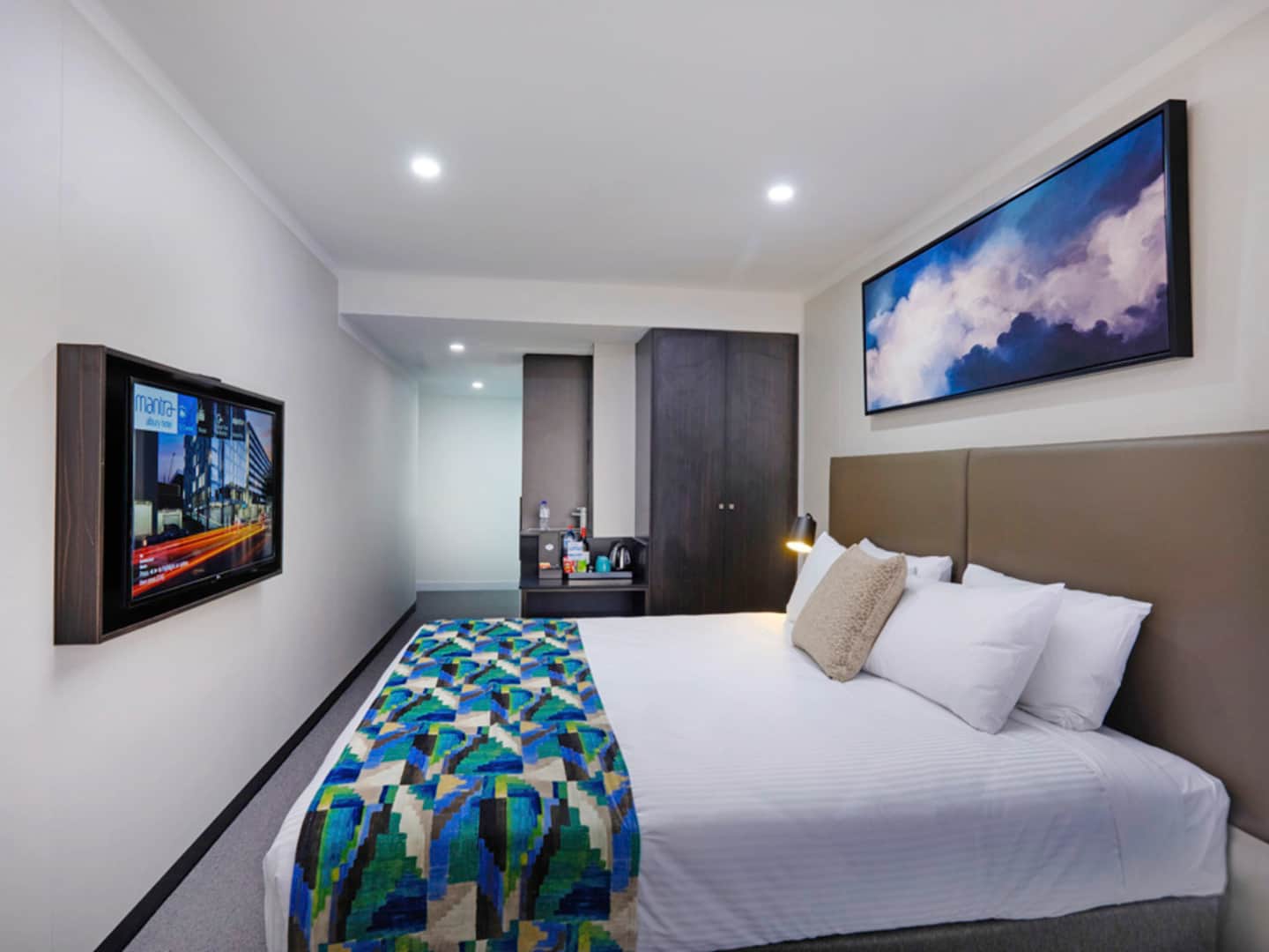 Mantra Albury