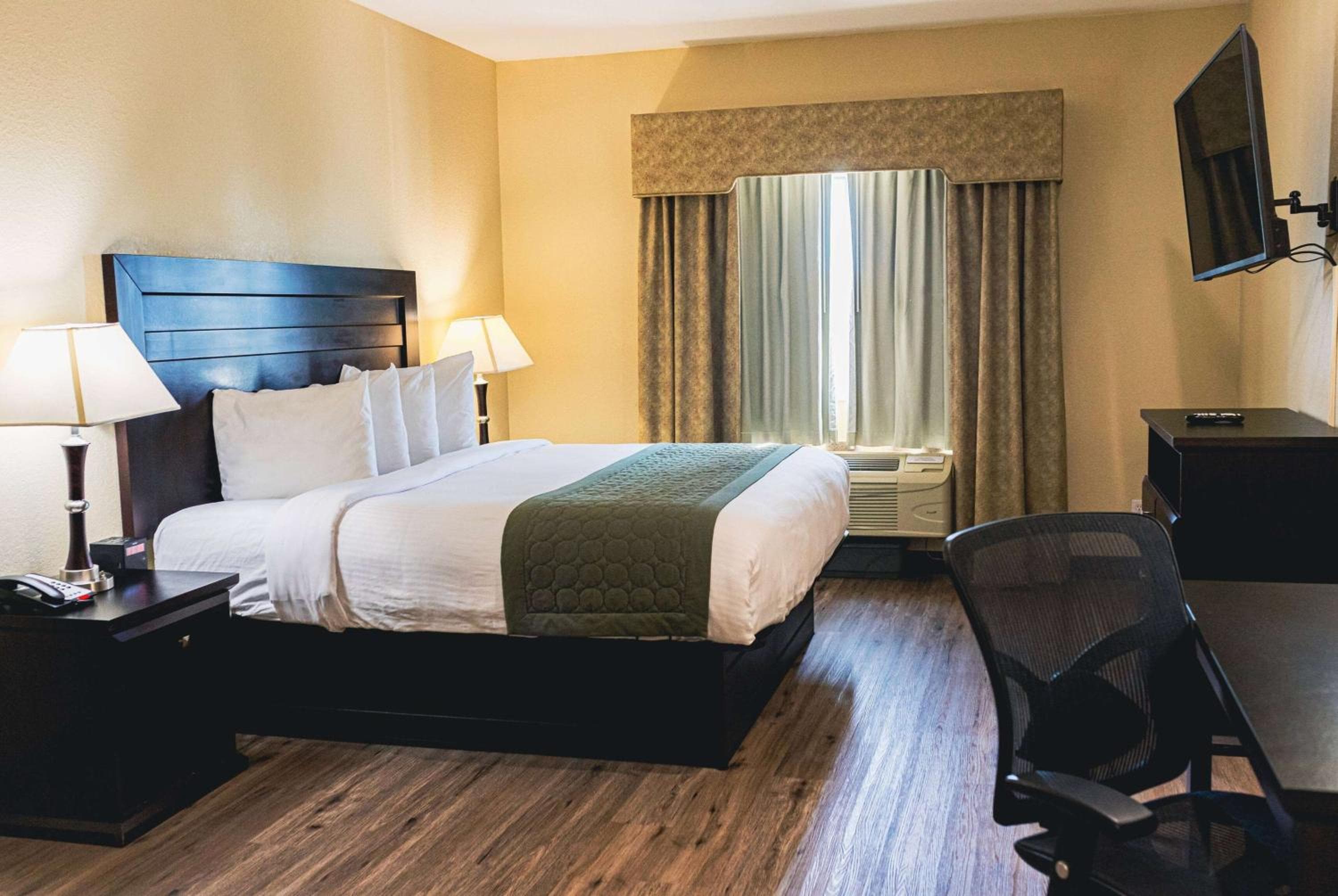 Grander Inn & Suites by IHG