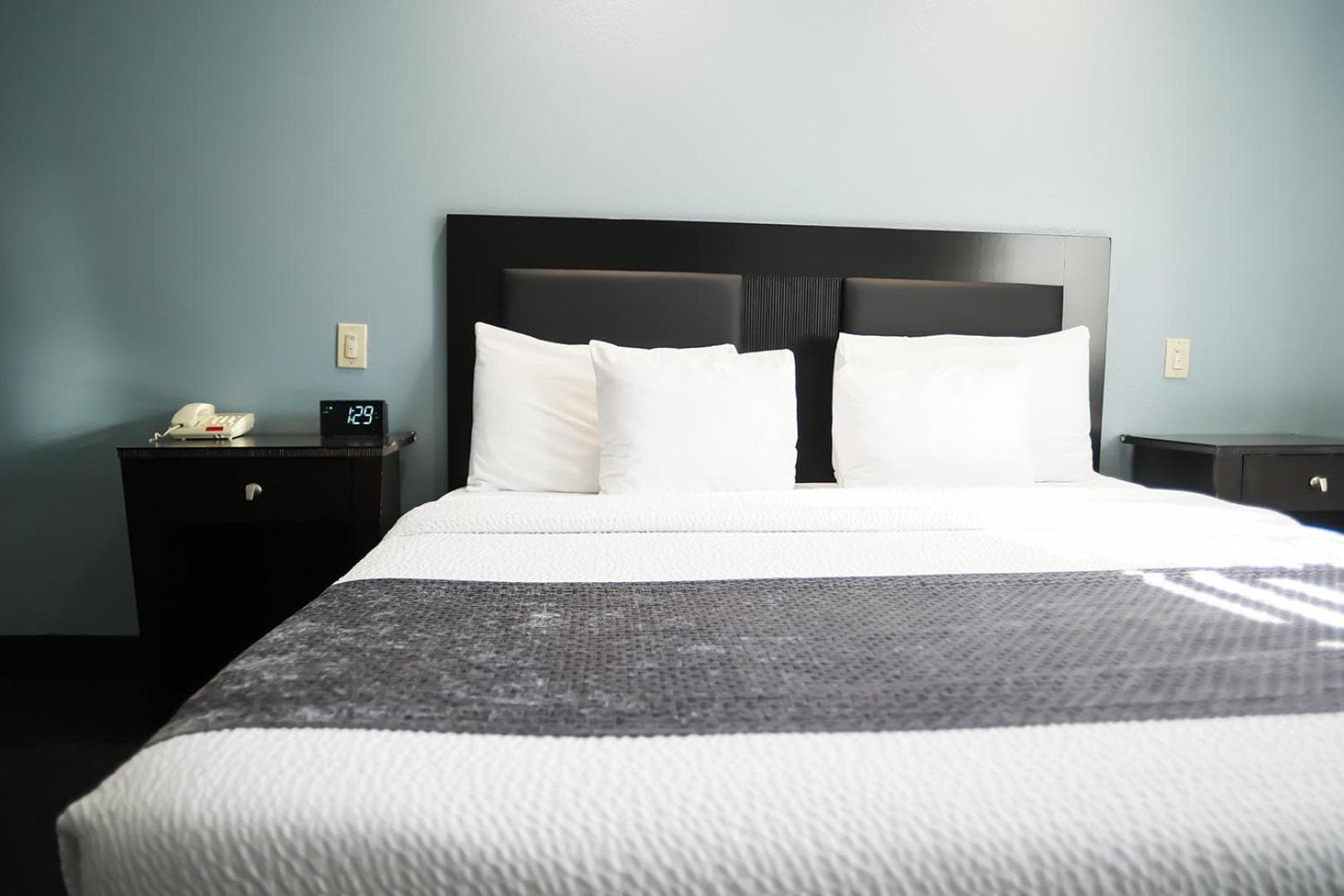 Days Inn by Wyndham West Covina