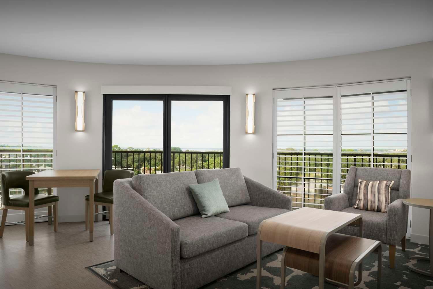 Homewood Suites by Hilton Jacksonville Downtown-Southbank