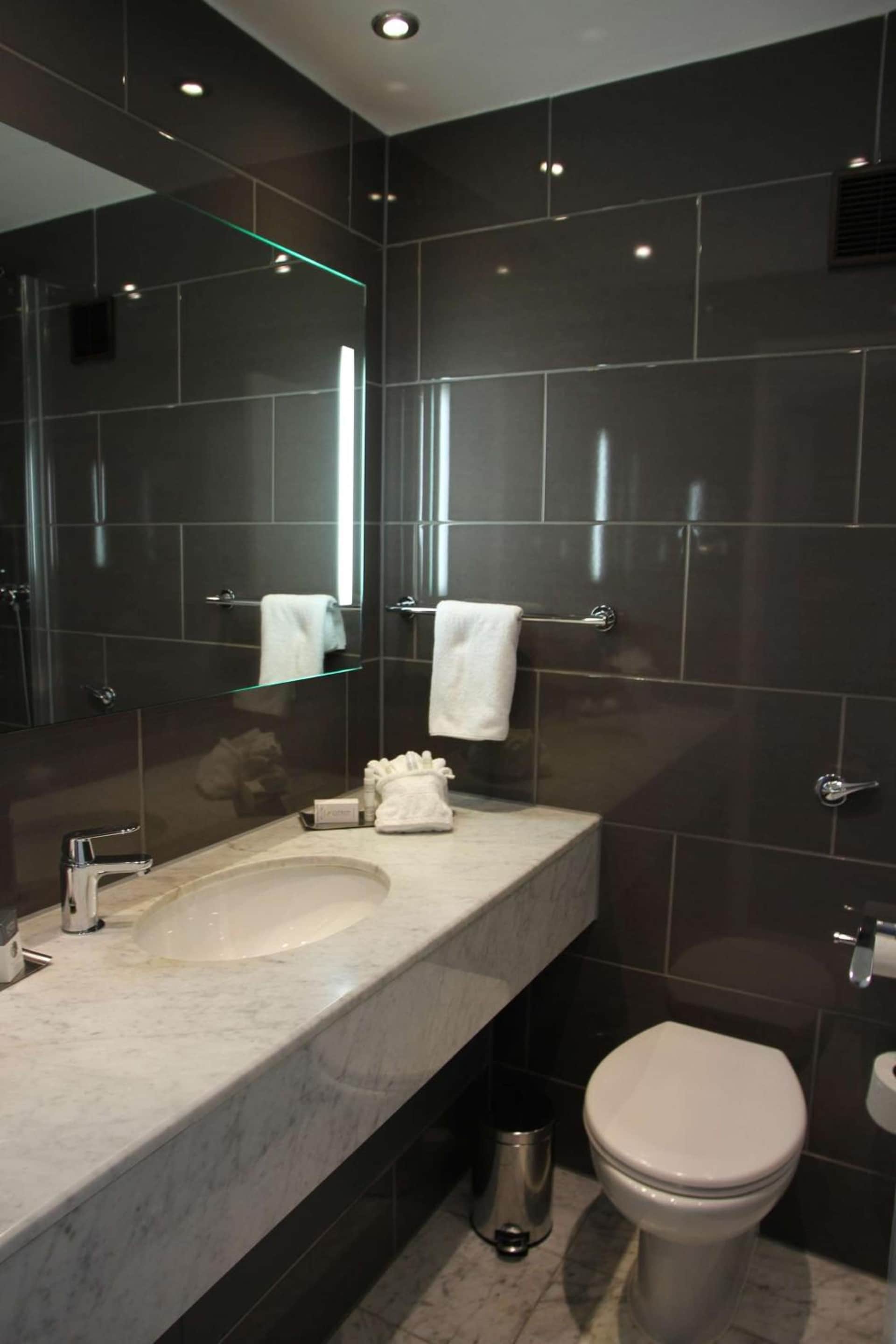 DoubleTree by Hilton Bristol City Centre