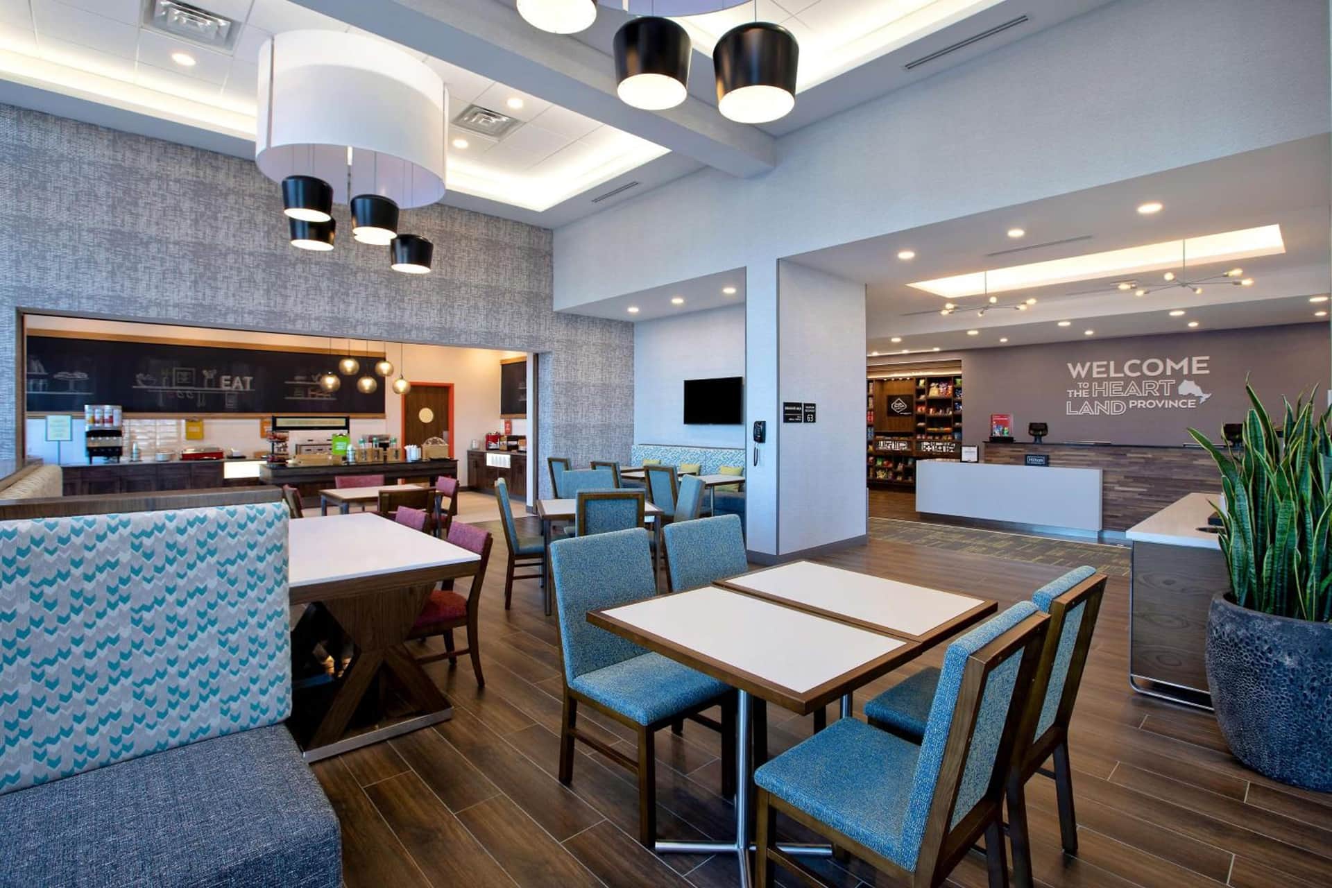 Hampton Inn & Suites Ottawa West