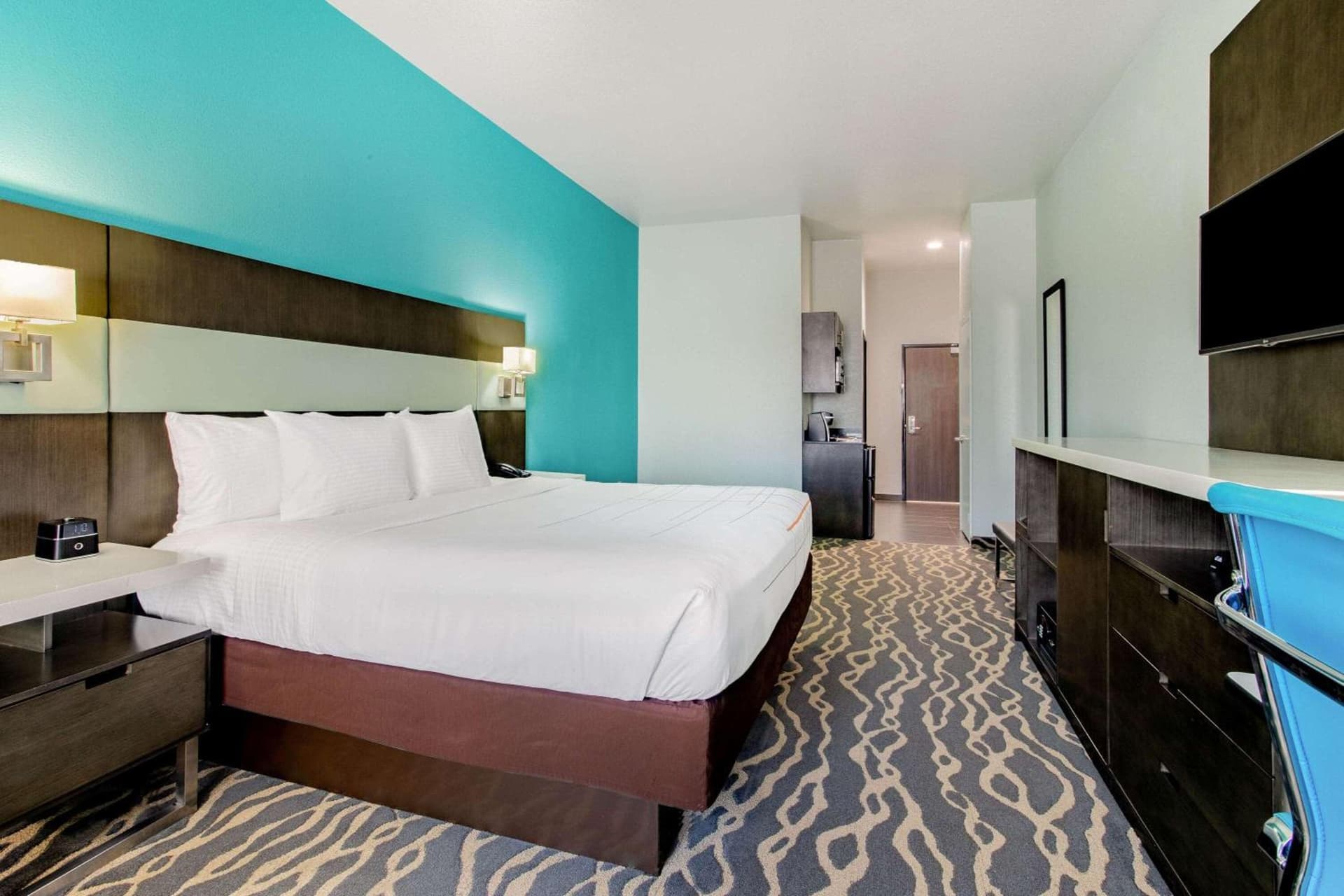 La Quinta Inn & Suites by Wyndham Northlake Ft. Worth