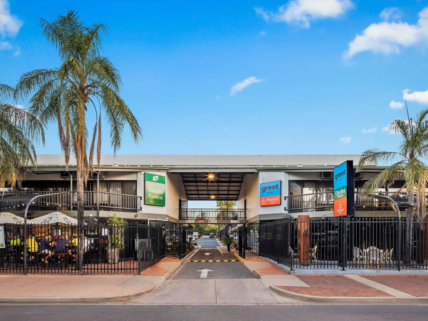 greet Hotel Alice Springs