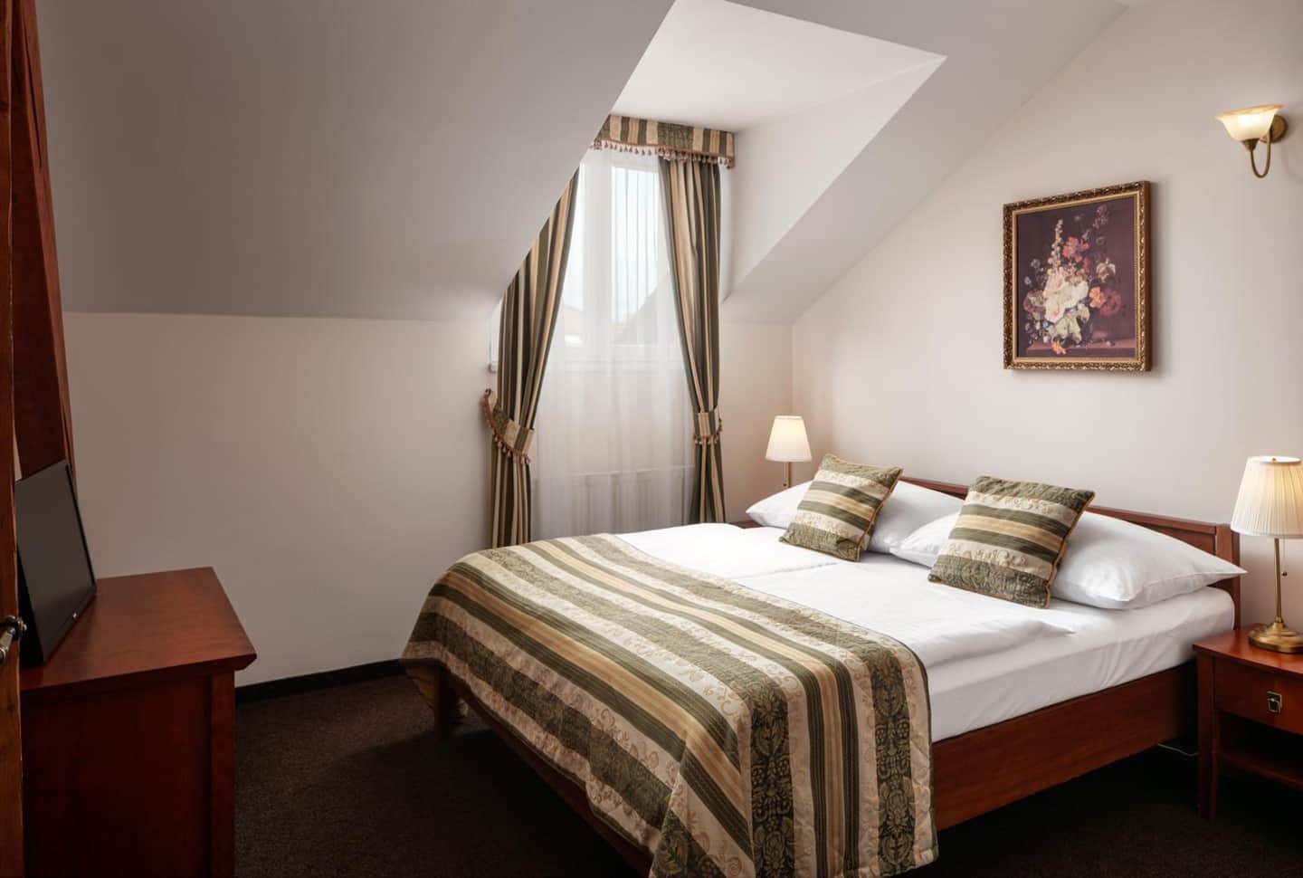 Amigo City Centre Hotel