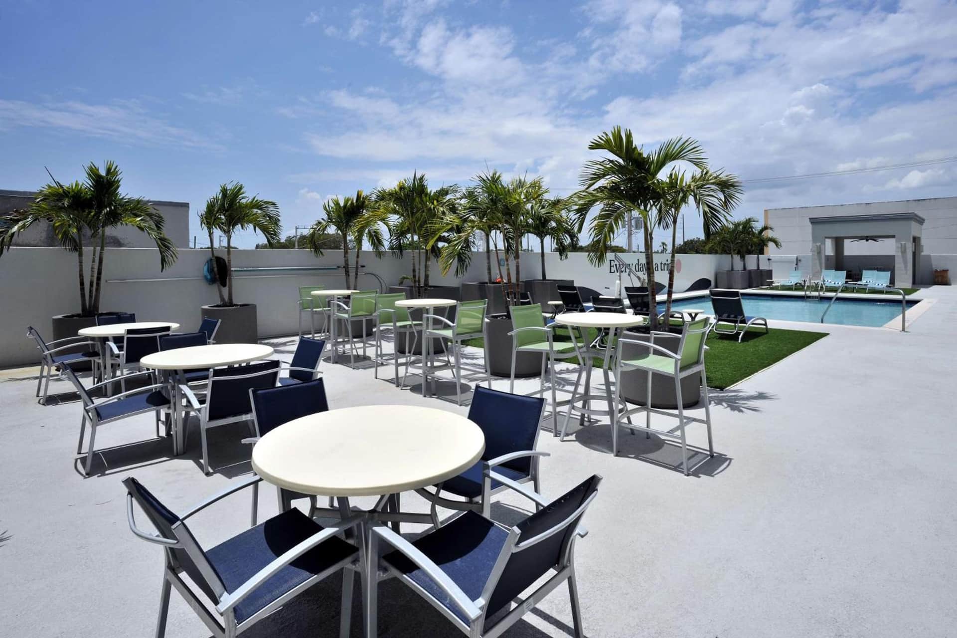 Hotel Dello Ft Lauderdale Airport, Tapestry Collection by Hilton