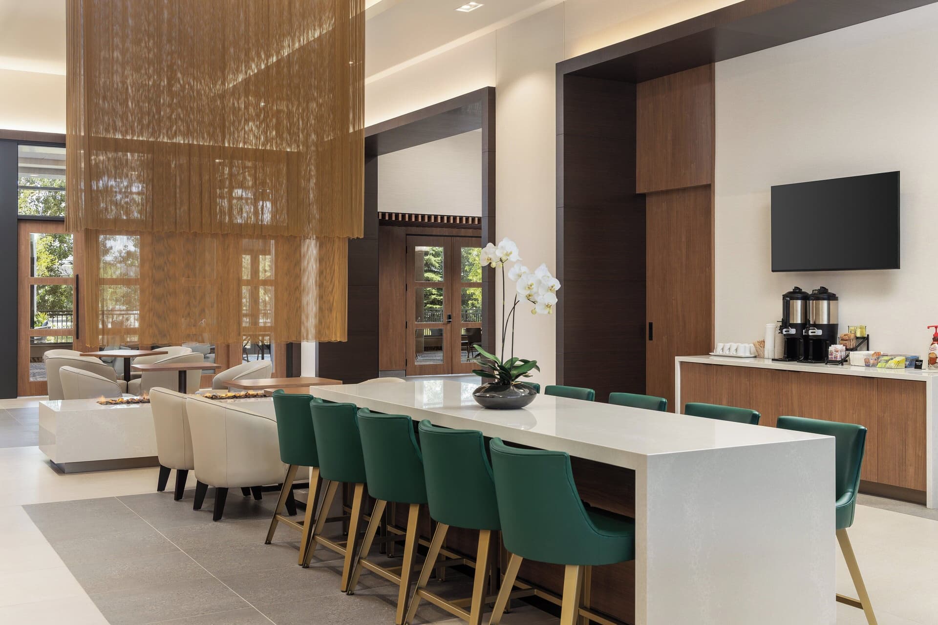 Staybridge Suites Montreal Airport - St-Laurent by IHG