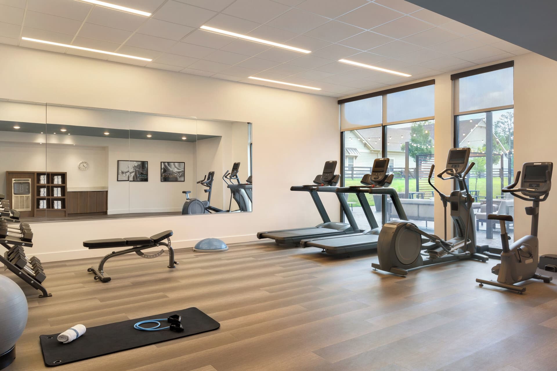 Staybridge Suites Montreal Airport - St-Laurent by IHG