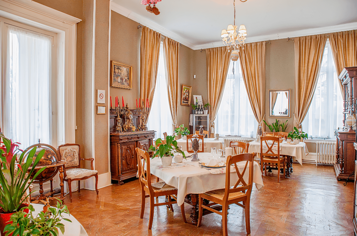 Château de Moulin le Comte B&B