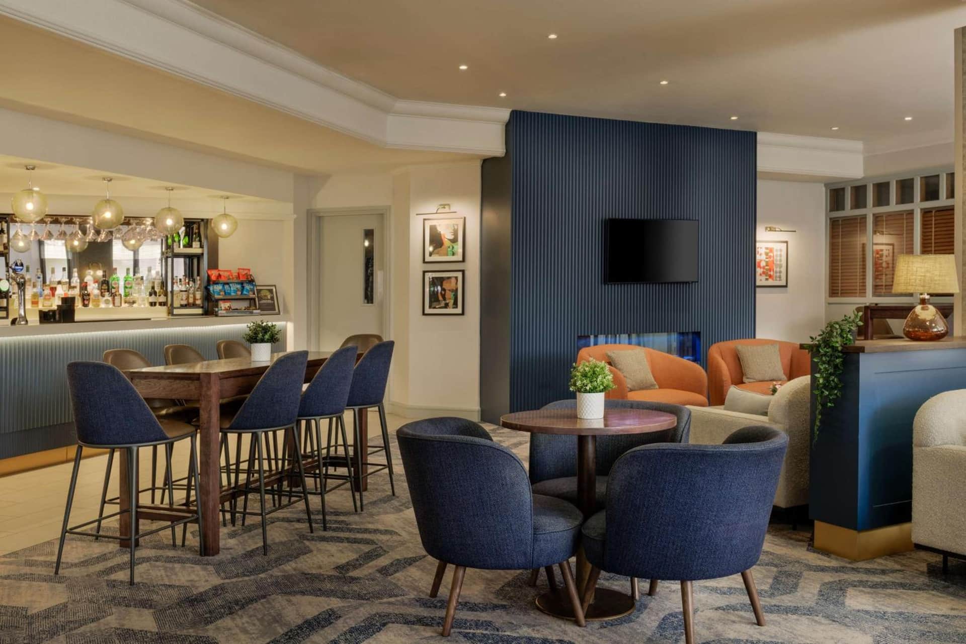 DoubleTree by Hilton Manchester Airport