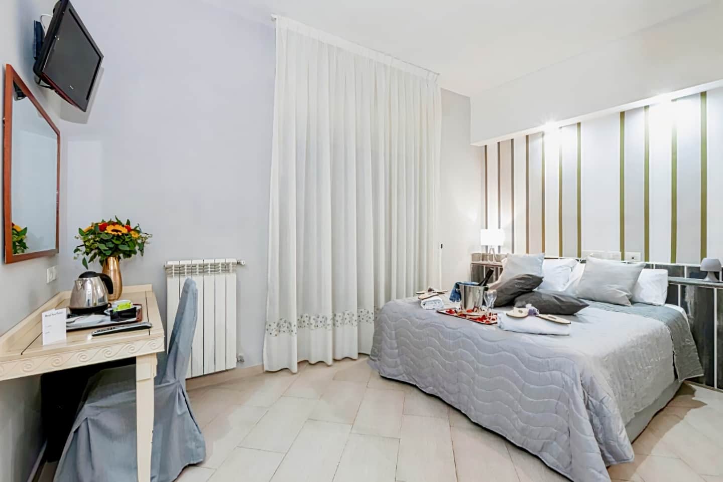 Hotel San Paolo (Napoli)