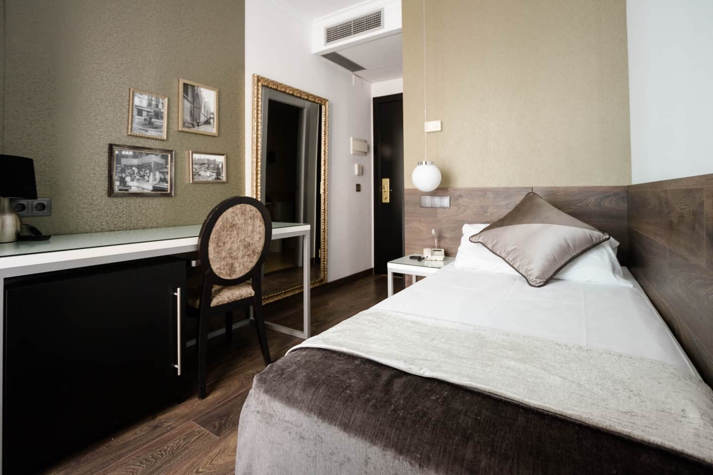 Hotel Moderno Bcn (Old)