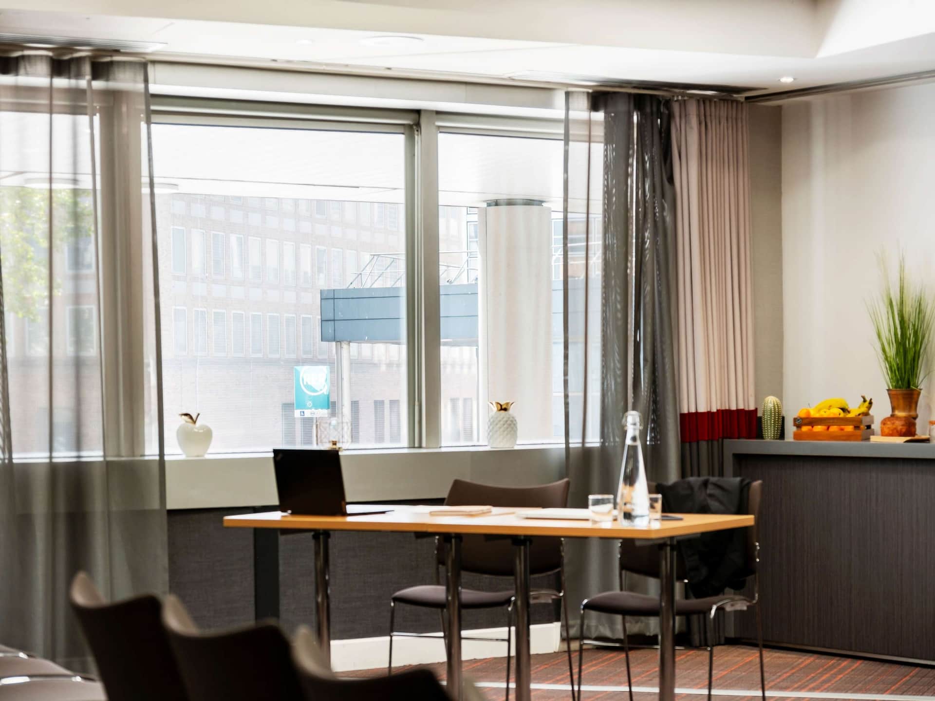 Mercure Paris La Défense Grande Arche Hotel