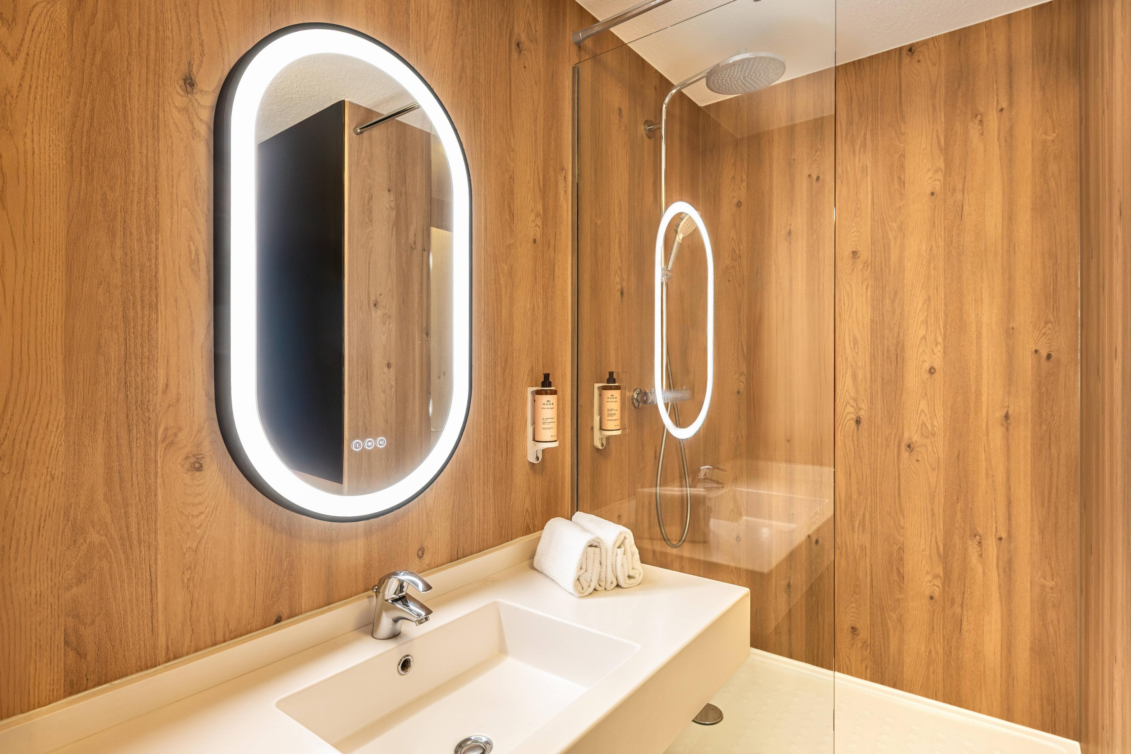 Mercure Lyon Est Chaponnay Hotel