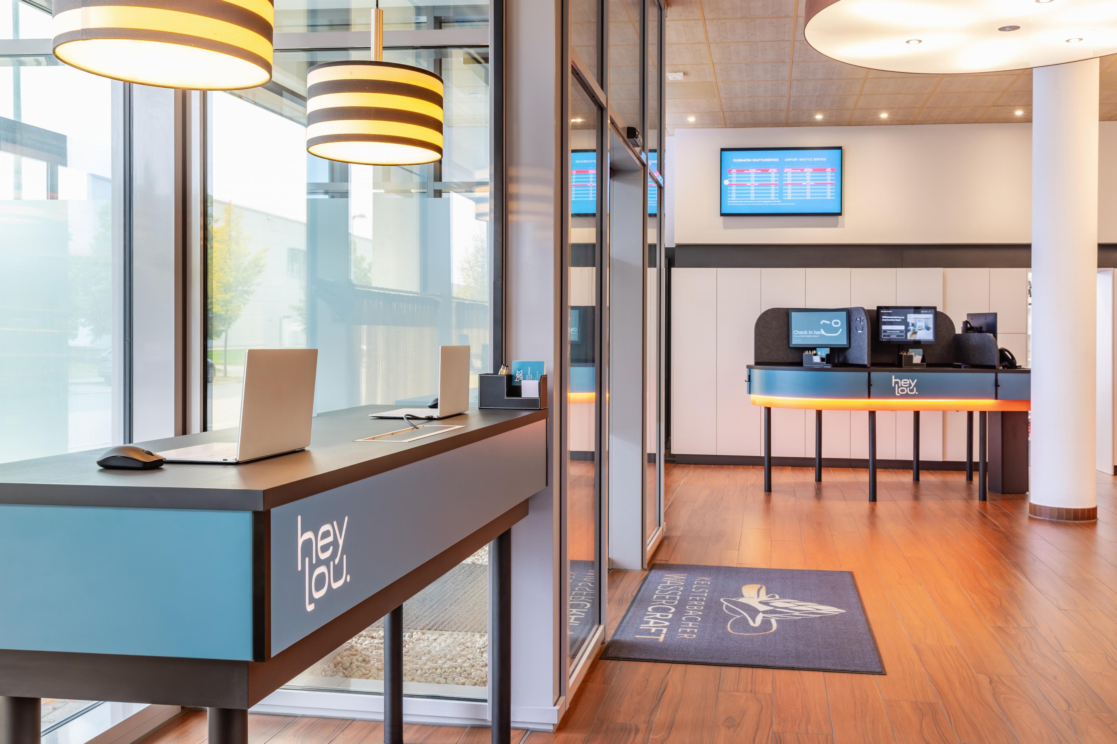 Hey Lou Hotel Frankfurt Airport